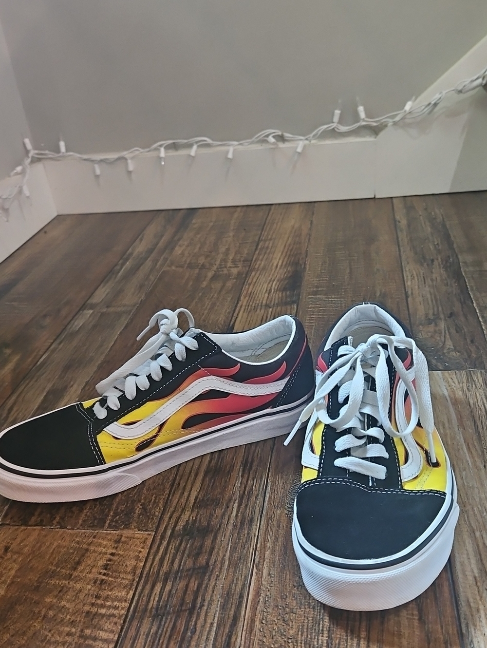 Vans Suede Old Skool Flame Skate Shoes - Black with Red & Yellow Flames - Picture 10 of 10